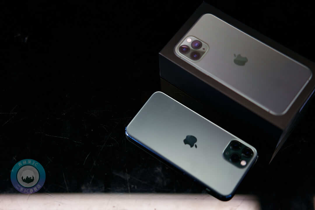 高雄二手 iPhone 陳列展示|青蘋果3C門市實拍